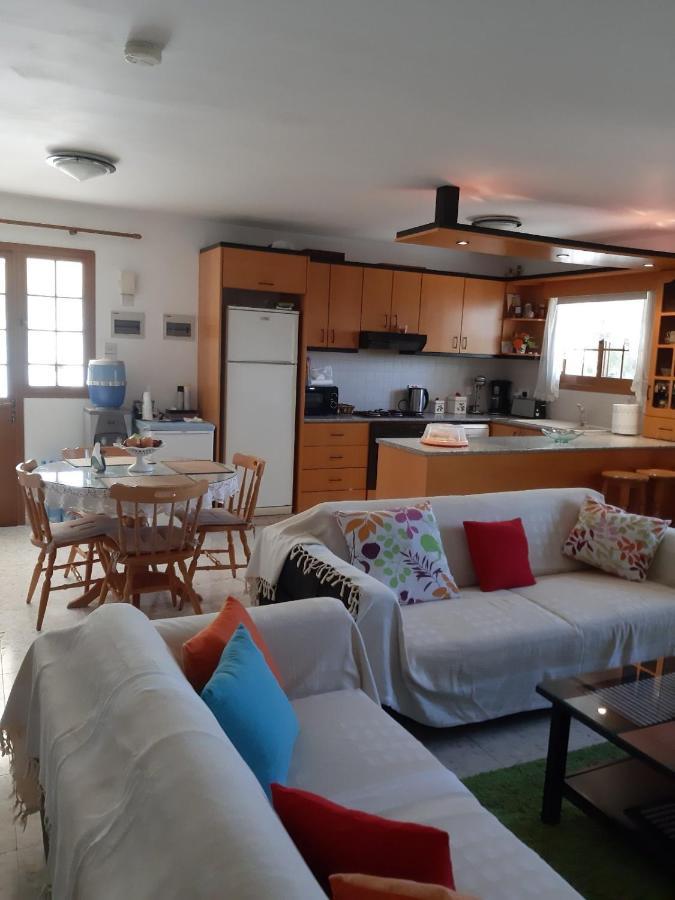 Zena Holiday Villa Pissouri Esterno foto
